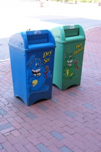 Sort your garbage, wet and dry.