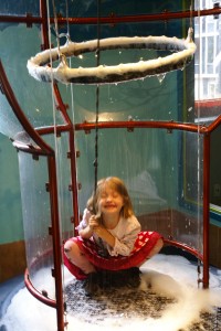 Morgane making a bubble around herself.