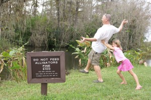 DSC05112 No feeding the alligators!